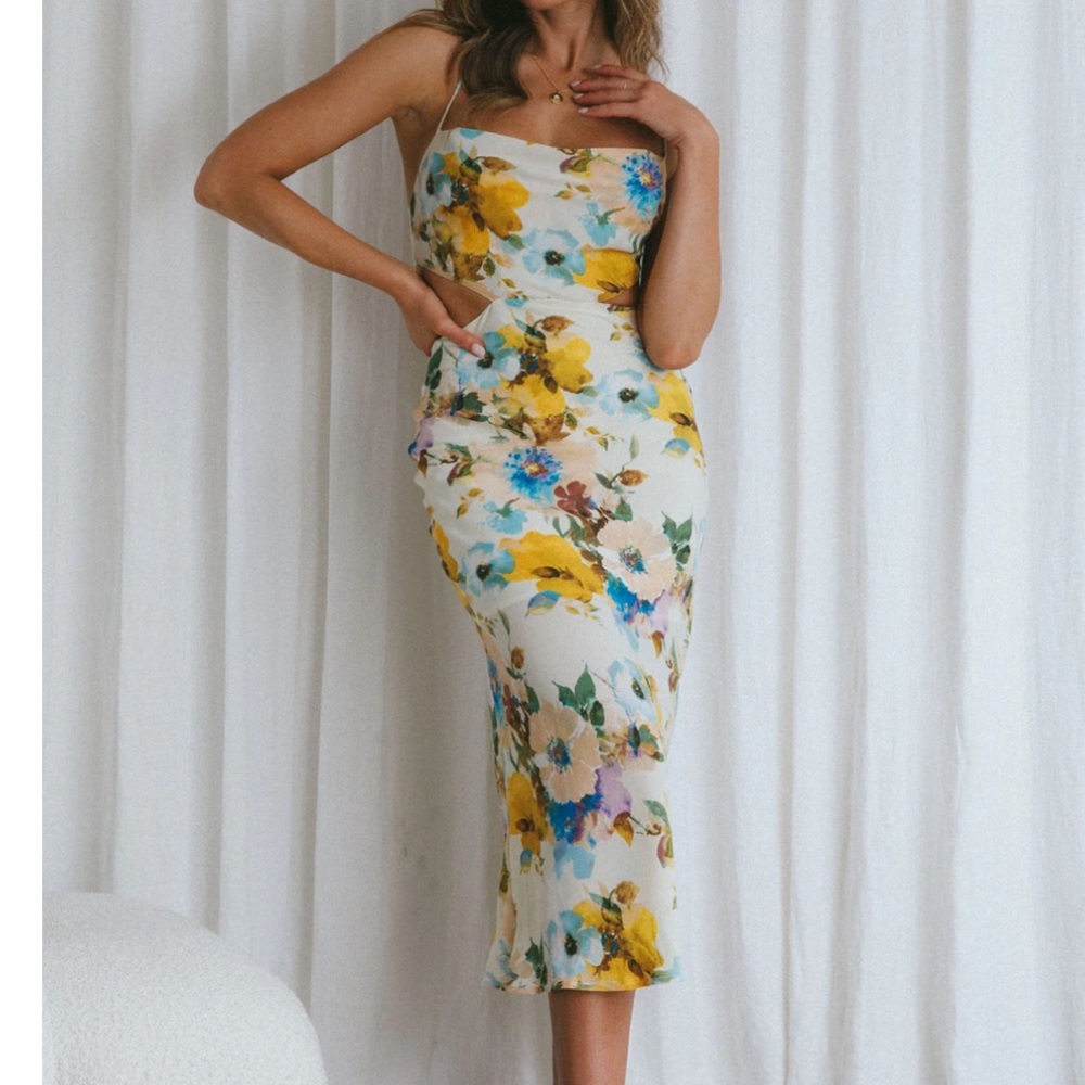 Sunday Bliss Tie Up Midi Dress
